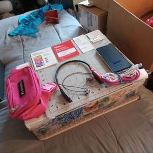 Verizon Phone/W Everything.